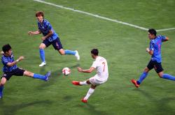 开云下载-BRO绝杀100T，Canyon打出惊人五杀半决赛3:0（东京）