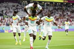 开云体育平台APP-伊朗劲旅豪取胜利，晋级希望一线延续