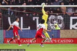 开云APP-关于皇马门将受伤在身，球队战力减弱的信息