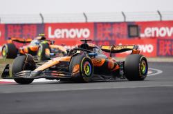 开云体育平台APP-雷诺车队完胜迈凯伦，拉塞尔带队取胜的简单介绍