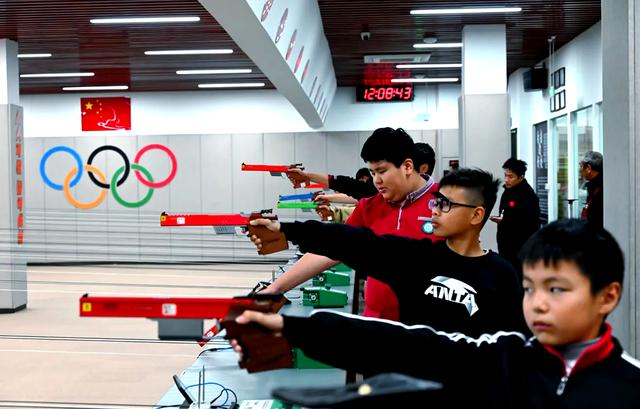 关于射击比赛表现出色：新秀选手惊艳亮相的信息