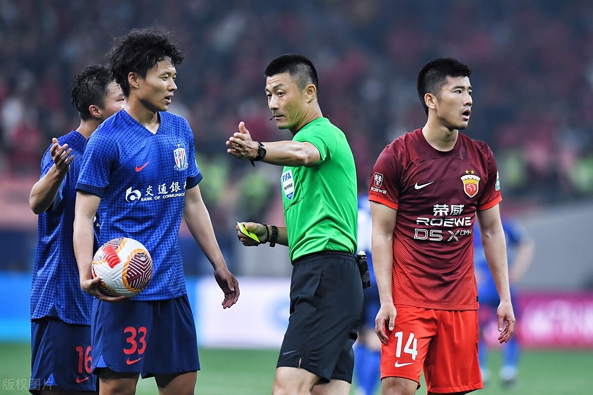 上海申花客场战平山东鲁能，保持不败