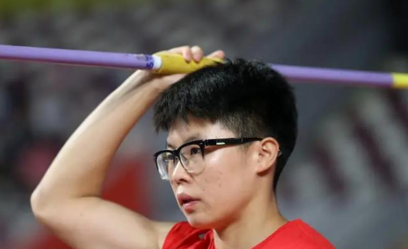 精彩瞬间!球员们的拼搏精神感动无数观众 精彩瞬间!球员们的拼搏精神感动无数观众