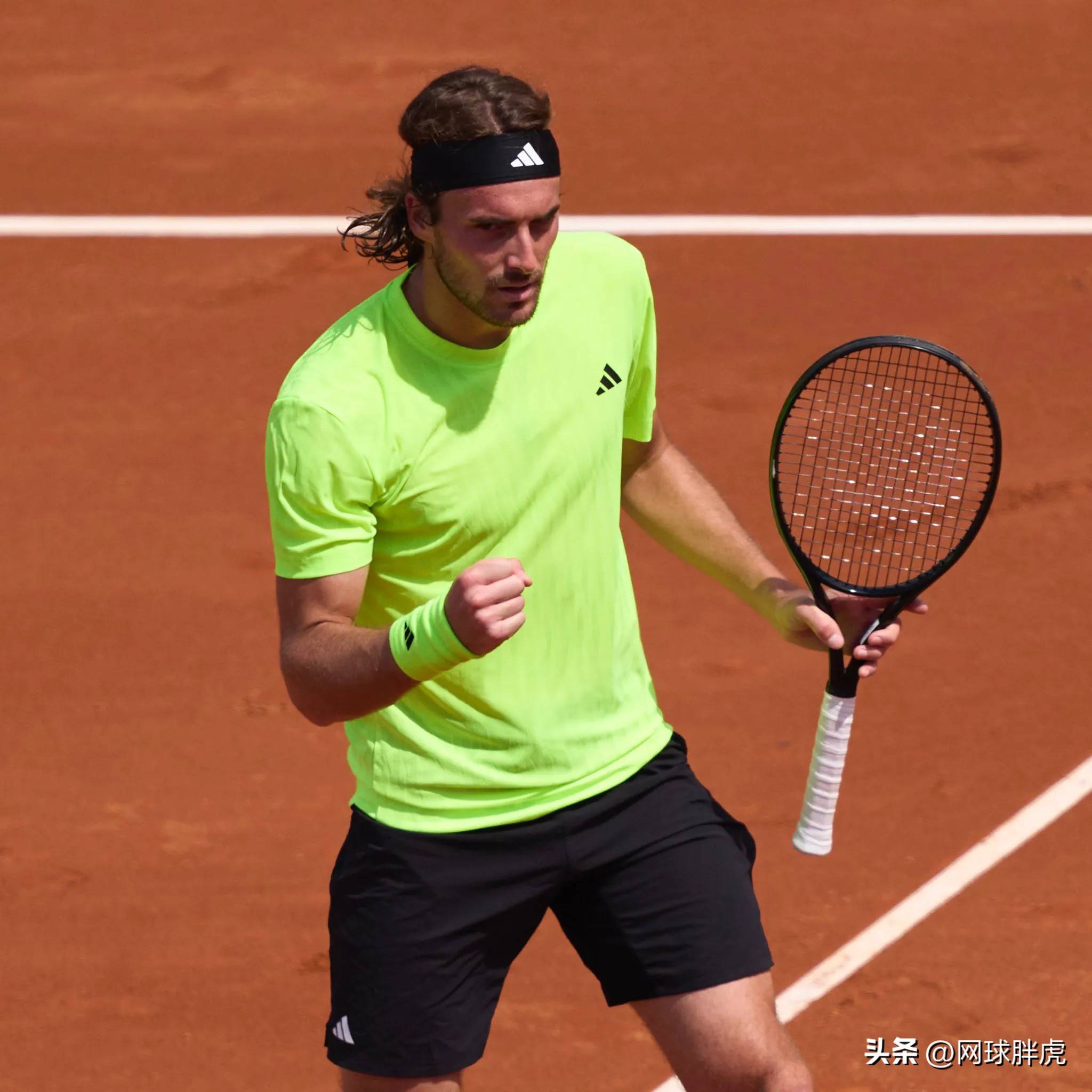 包含德国网球队绝地反击法国网球队，西西帕斯绝境逆转的词条