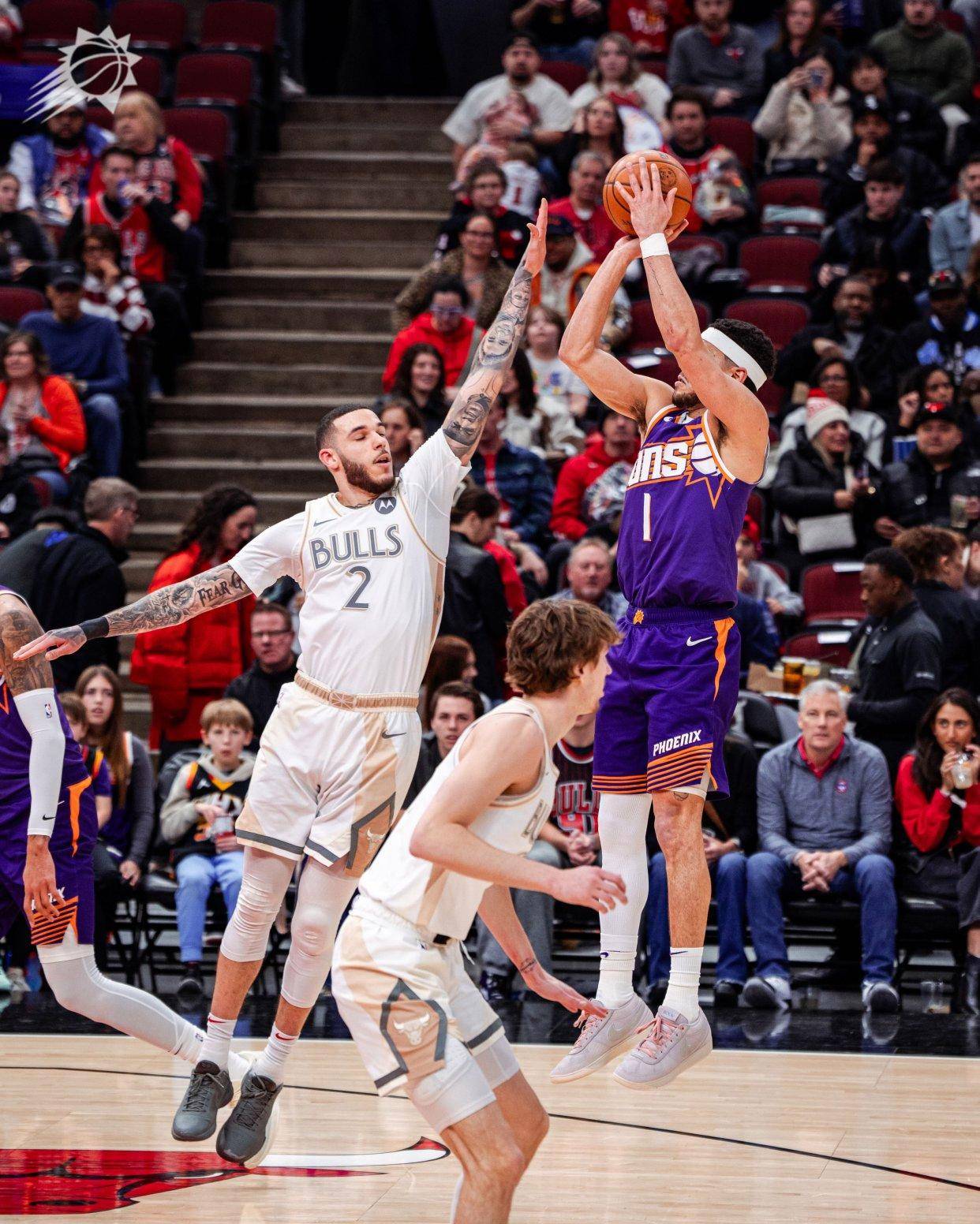 关于篮网B队横扫墨西哥男篮，布拉德利统治全场的信息