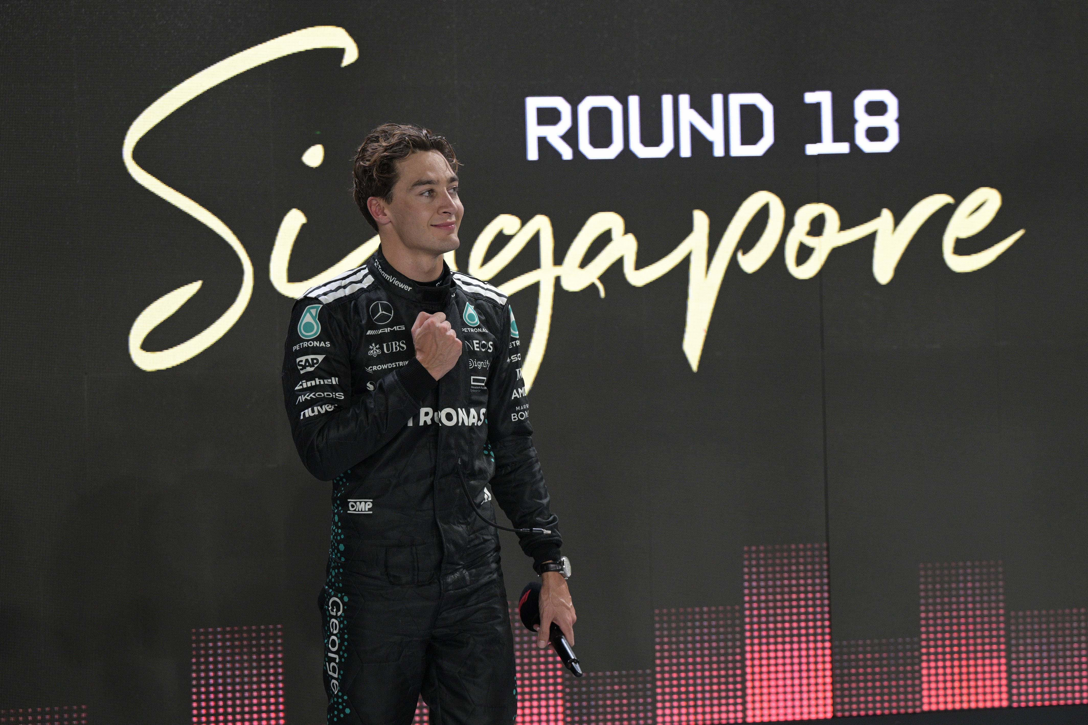 包含梅赛德斯完胜红牛二队,拉塞尔关键制胜的词条 包含梅赛德斯完胜红牛二队,拉塞尔关键制胜的词条