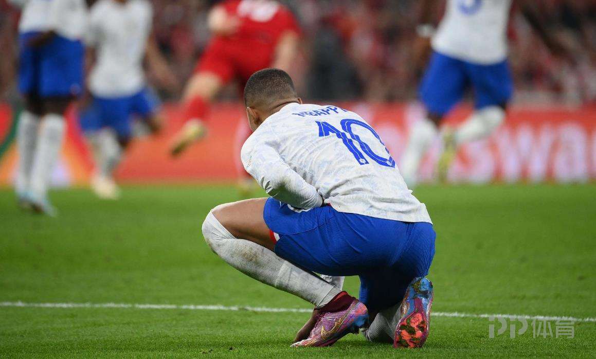 奥地利队鏖战法国队，奥恰洛夫高光表现